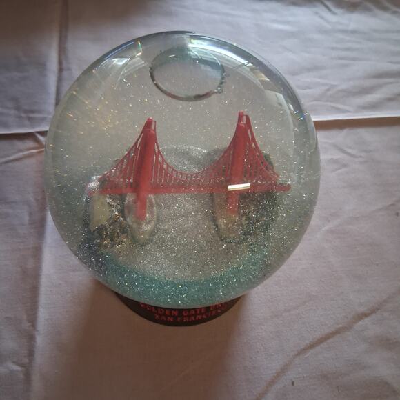 Golden Gate Bridge Fog Globe San Francisco Snowglobe Rare & Beautiful Decoration - Picture 5 of 7